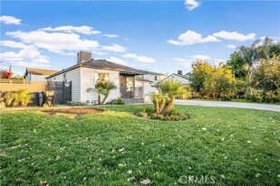 8466 Quartz Ave in Los Angeles, CA - Building Photo
