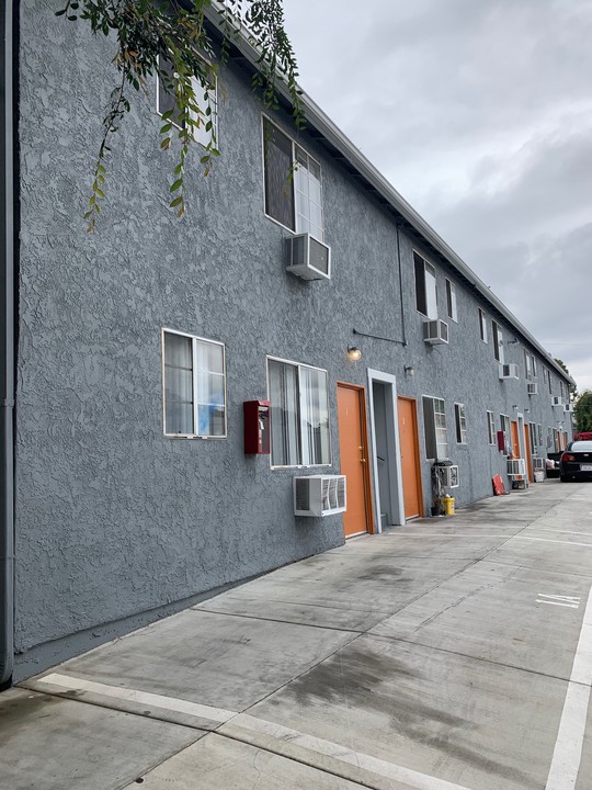 Glen Terrace Apartments in Los Angeles, CA - Building Photo