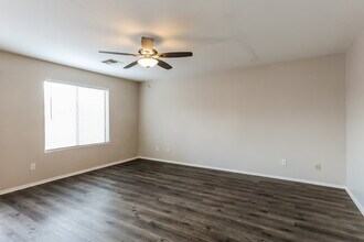 13023 W Lawrence Rd in Glendale, AZ - Building Photo - Building Photo