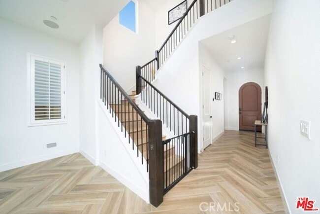 19278 Blackthorn Dr in Santa Clarita, CA - Building Photo - Building Photo