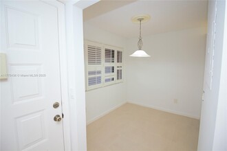 10312 E Clairmont Cir in Tamarac, FL - Building Photo - Building Photo