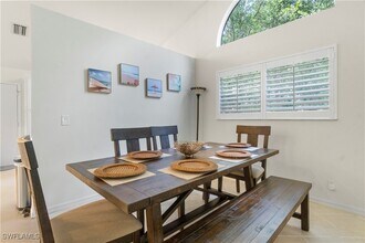 348 Carinosa Ct in Naples, FL - Building Photo - Building Photo