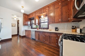 749 Columbia Ave, Unit 301 in Los Angeles, CA - Building Photo - Building Photo