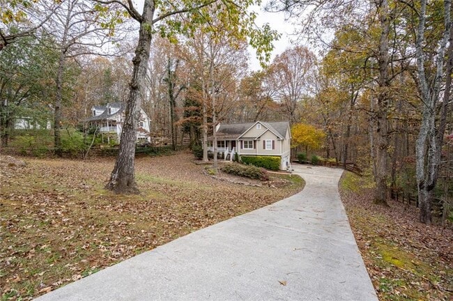 225 Hawkins Farm Cir in Ball Ground, GA - Building Photo - Building Photo