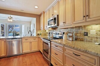 7273 Shoreline Dr in Stockton, CA - Building Photo - Building Photo