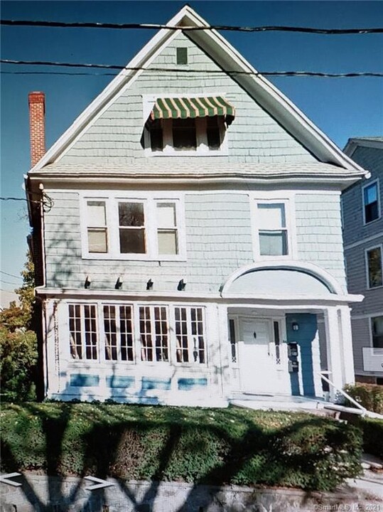 56 Garden Terrace-Unit -2-54 in Bridgeport, CT - Building Photo