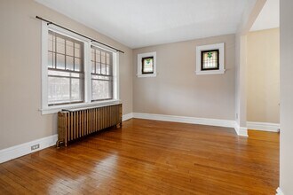 4955 Tholozan Ave in St. Louis, MO - Building Photo - Building Photo