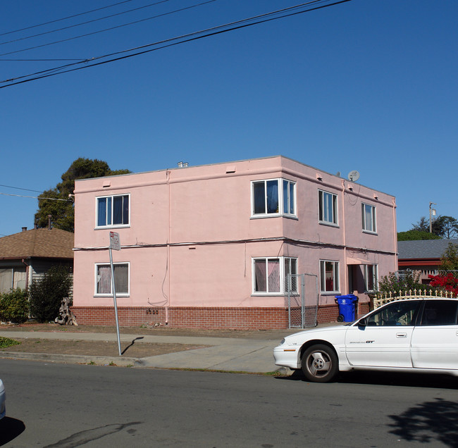 2331 Lowell Ave in Richmond, CA - Foto de edificio - Building Photo