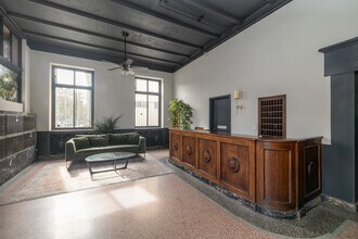 Astor Arms in Los Angeles, CA - Building Photo - Lobby