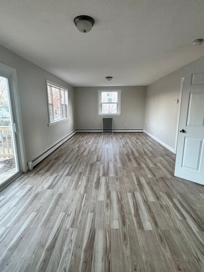 80 Summit St, Unit 1 in Woonsocket, RI - Building Photo - Building Photo