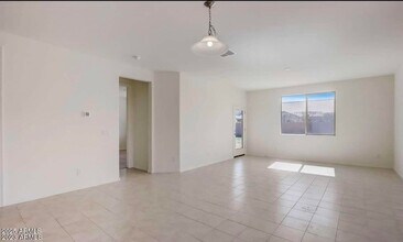 1565 E Kingman Pl in Casa Grande, AZ - Building Photo - Building Photo