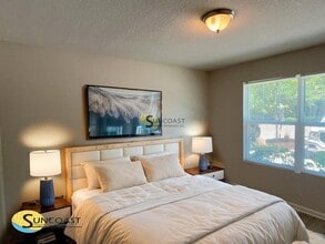 9205 Western Way in Jacksonville, FL - Foto de edificio - Building Photo