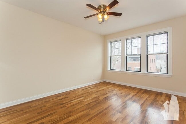 1450 W Byron St, Unit 1 in Chicago, IL - Building Photo - Building Photo