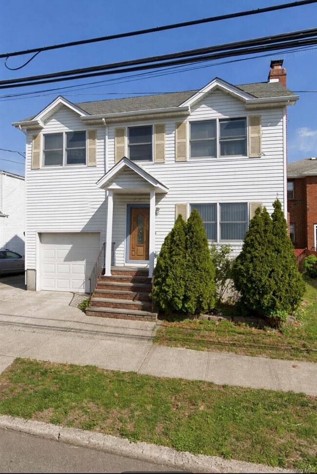 property at 1113 5th Ave