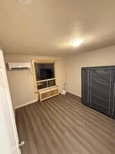 507 Strathmore Blvd in Toronto, ON - Building Photo - Building Photo