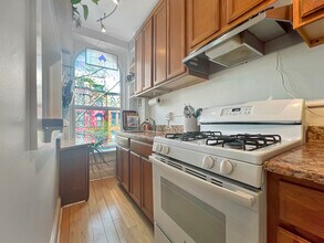 1856 Mintwood Pl NW, Unit 4 in Washington, DC - Foto de edificio - Building Photo