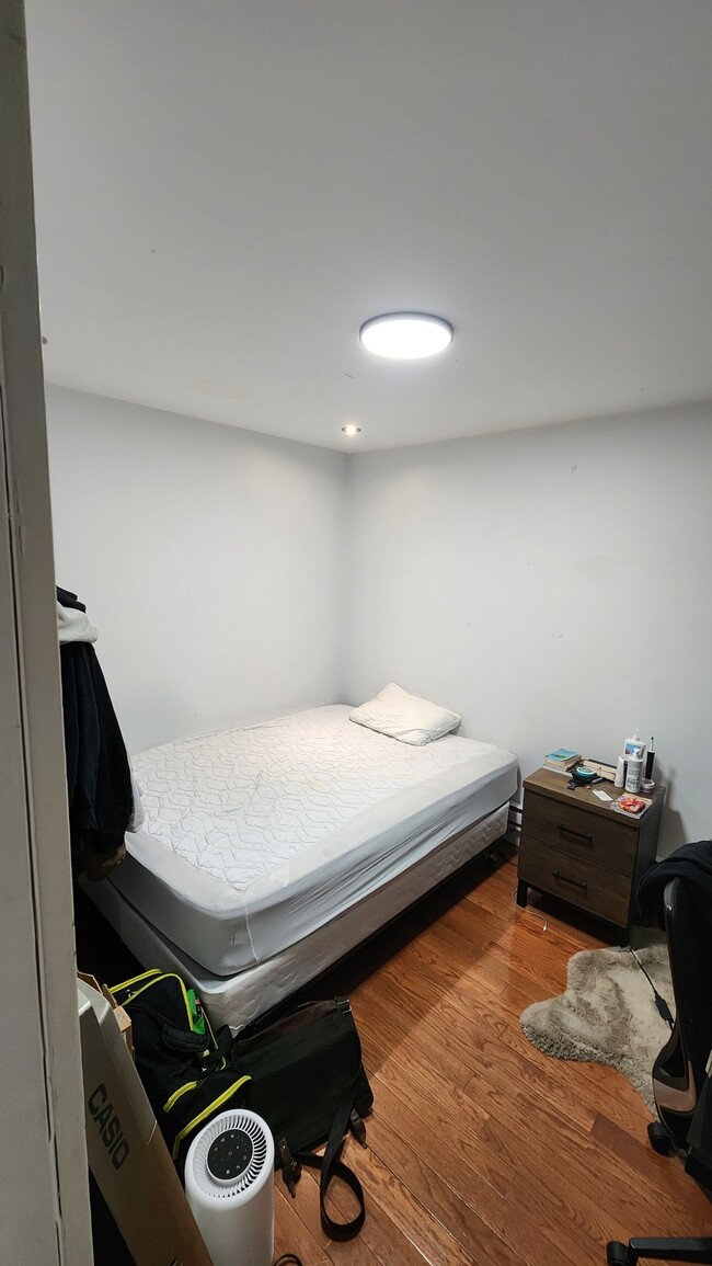 property at 3712 Coloniale Av