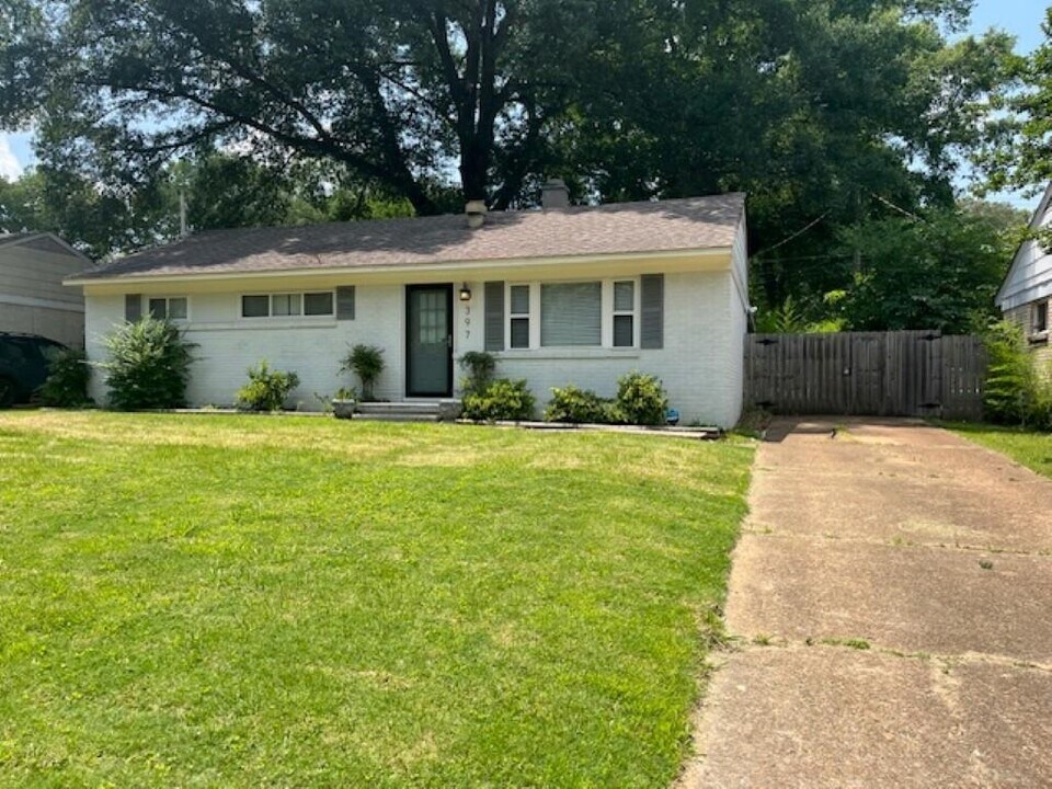 397 McDermitt Rd in Memphis, TN - Building Photo