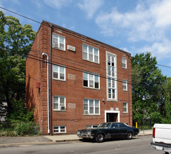 1521 Young St SE in Washington, DC - Building Photo - Building Photo