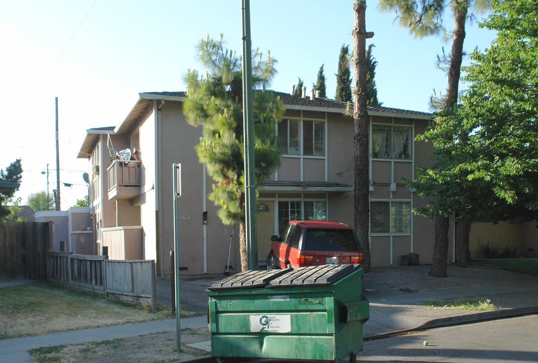 5162 Giusti Dr in San Jose, CA - Building Photo