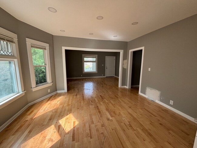 2434 Avenue in Minneapolis, MN - Building Photo - Building Photo