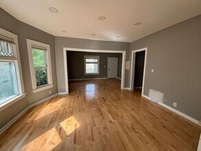 2434 N Logan Ave in Minneapolis, MN - Building Photo - Building Photo