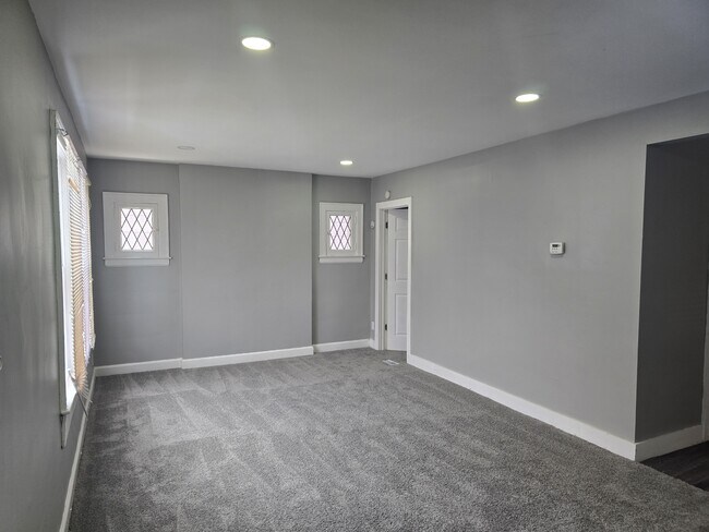 8143 Wisconsin St in Detroit, MI - Building Photo - Building Photo