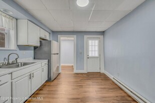 7 Plum Pl in Scranton, PA - Building Photo