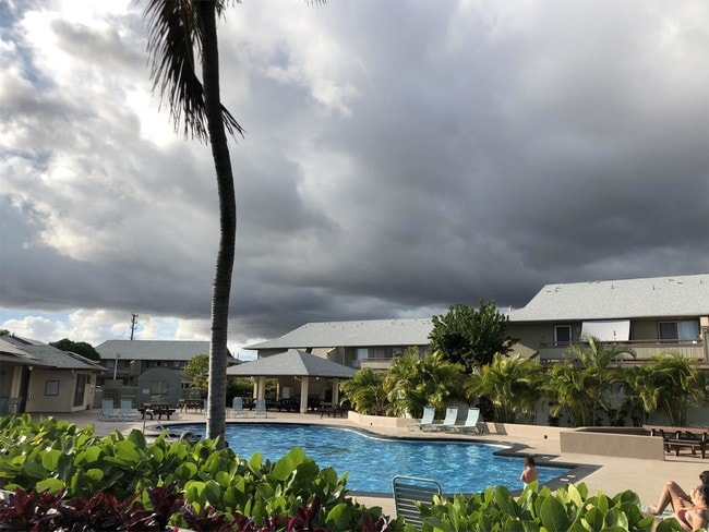 property at 91-989-989 Puamaeole St