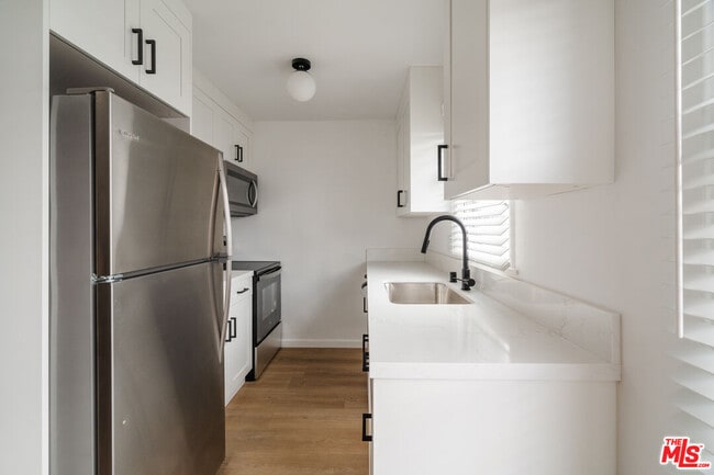 1147 Horn Ave in West Hollywood, CA - Building Photo - Building Photo