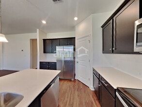 6418 Emerald Hls Wy in Wesley Chapel, FL - Foto de edificio - Building Photo