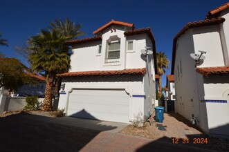 8764 Villa Alex Ave in Las Vegas, NV - Building Photo - Building Photo