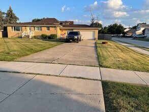 5033 149th St in Oak Forest, IL - Building Photo - Building Photo