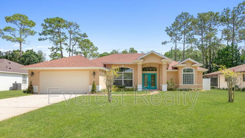 121 Brownstone Ln in Palm Coast, FL - Foto de edificio