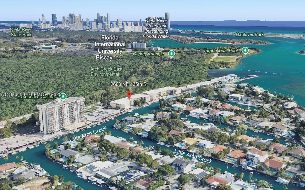 2600 NE 135th St in North Miami, FL - Building Photo