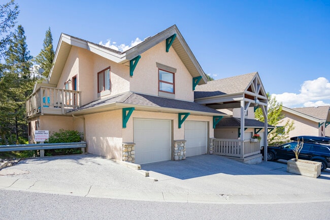 6 E Otter Ln