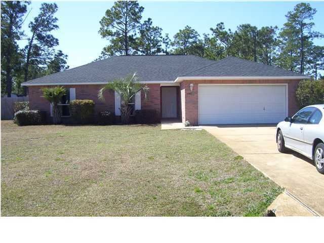 2381 Hilton Dr in Navarre, FL - Building Photo