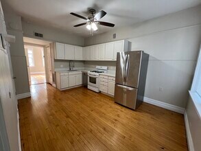1822 N Wood St in Chicago, IL - Foto de edificio - Building Photo
