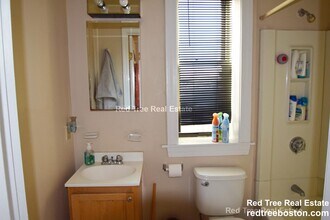 17 Highgate St, Unit 9 in Boston, MA - Building Photo - Building Photo