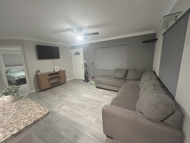 5239 6th Ave N in St. Petersburg, FL - Building Photo - Building Photo