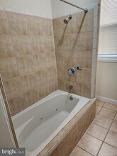 2018 McCulloh St-Unit -B in Baltimore, MD - Foto de edificio - Building Photo