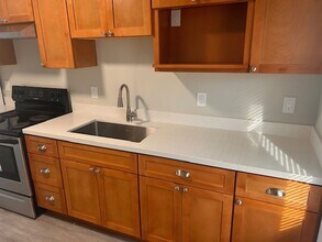 8600 Birch St in Oakland, CA - Building Photo - Building Photo