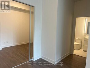 308 Jarvis St in Toronto, ON - Building Photo - Building Photo