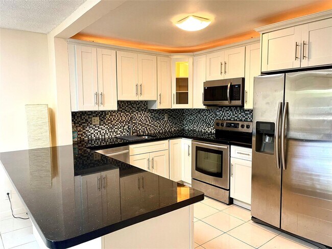 4159 NW 90th Ave, Unit 204 in Coral Springs, FL - Building Photo - Building Photo