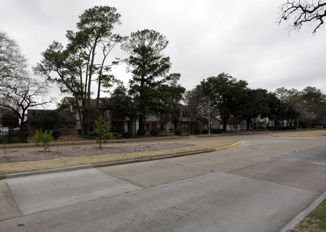 Laguna Woods Townhomes in Houston, TX - Foto de edificio - Building Photo