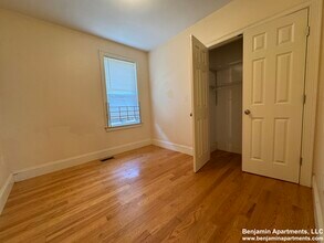 35 Pratt St, Unit 001R in Boston, MA - Building Photo - Building Photo