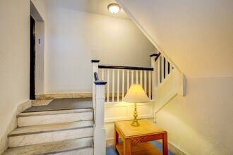 321 Tappan St in Brookline, MA - Building Photo - Building Photo