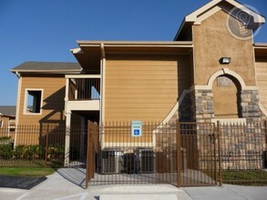 Village Park North in Houston, TX - Building Photo - Building Photo