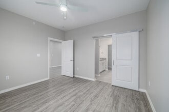 The Wayfarer in the Dale in Springfield, MO - Foto de edificio - Interior Photo