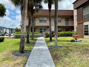 380 Piedmont H in Delray Beach, FL - Building Photo - Building Photo